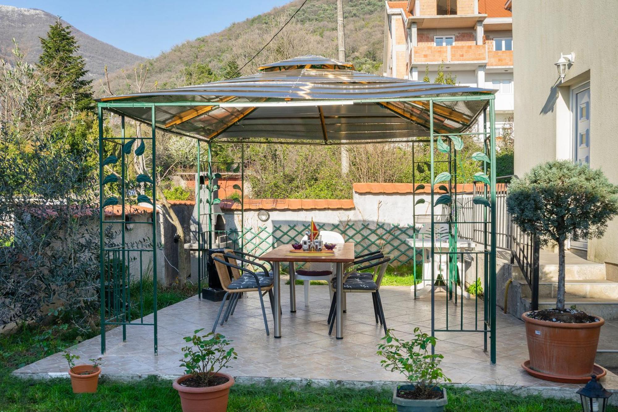 Apartments Viktoria Tivat Zewnętrze zdjęcie