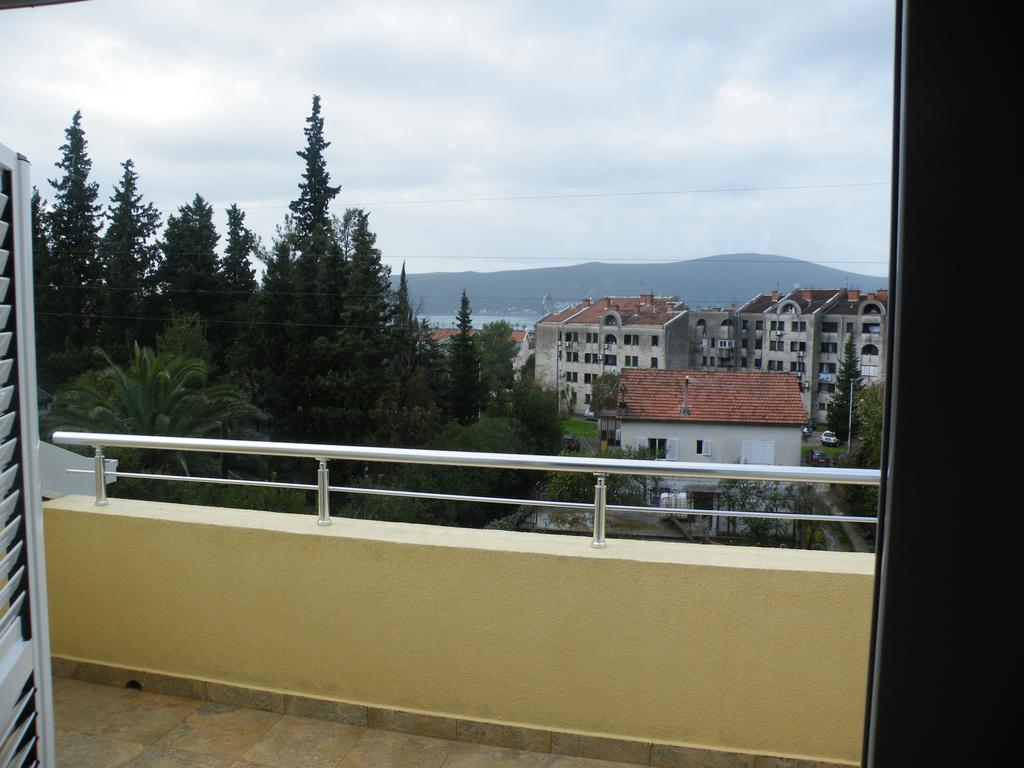 Apartments Viktoria Tivat Zewnętrze zdjęcie