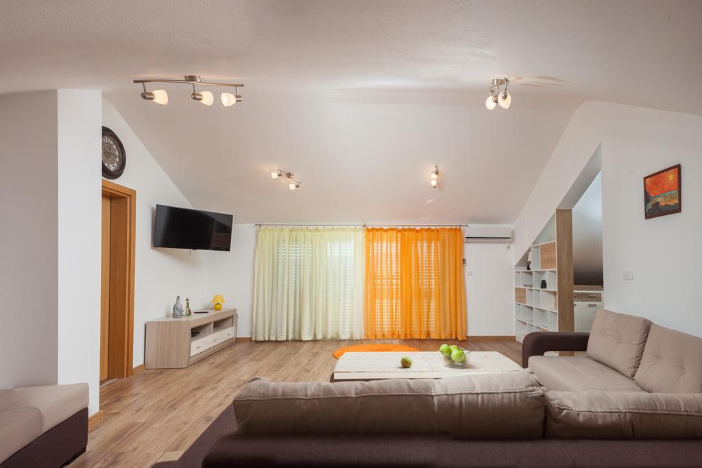 Apartments Viktoria Tivat Zewnętrze zdjęcie